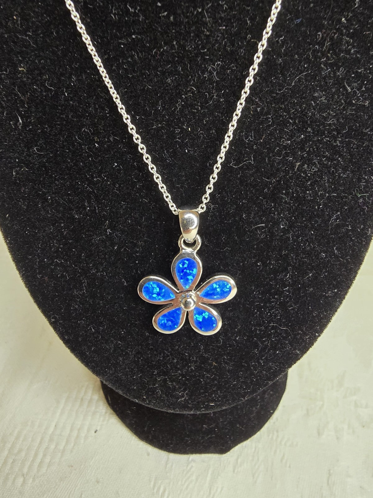 Beautiful Sterling Silver & Blue Opal Flower Necklace - 18 Inches
