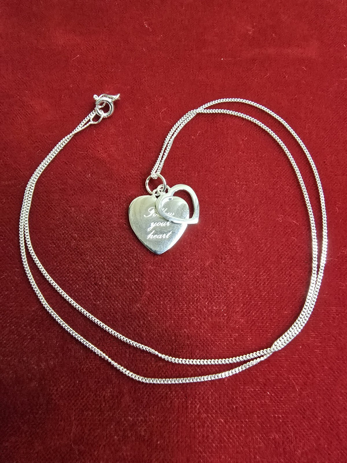 Beautiful Sterling Silver 'Follow Your Heart' Pendant & Chain - 18 Inches