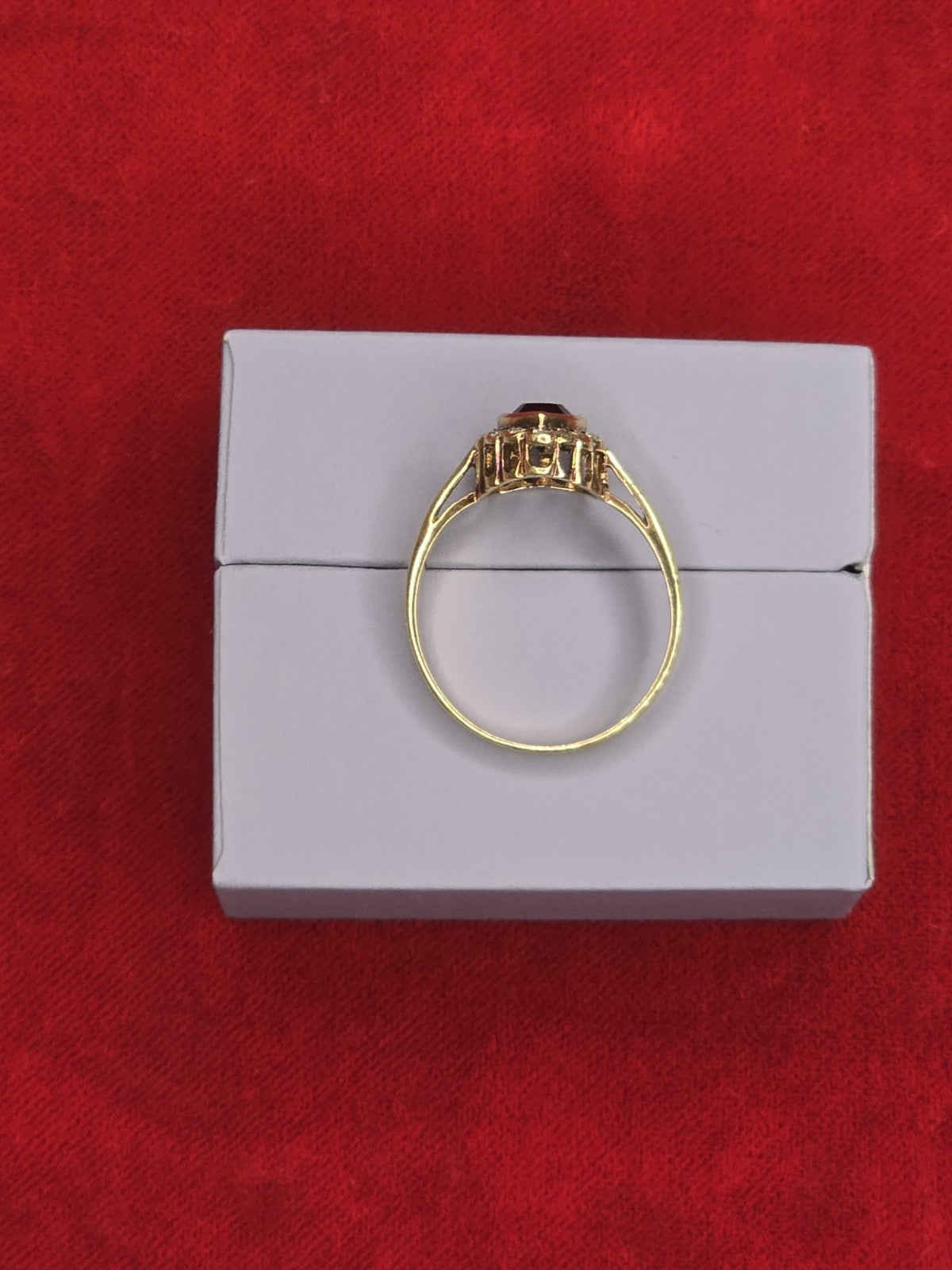 Beautiful 9ct Gold & Garnet Heart Dress Ring - Size P½