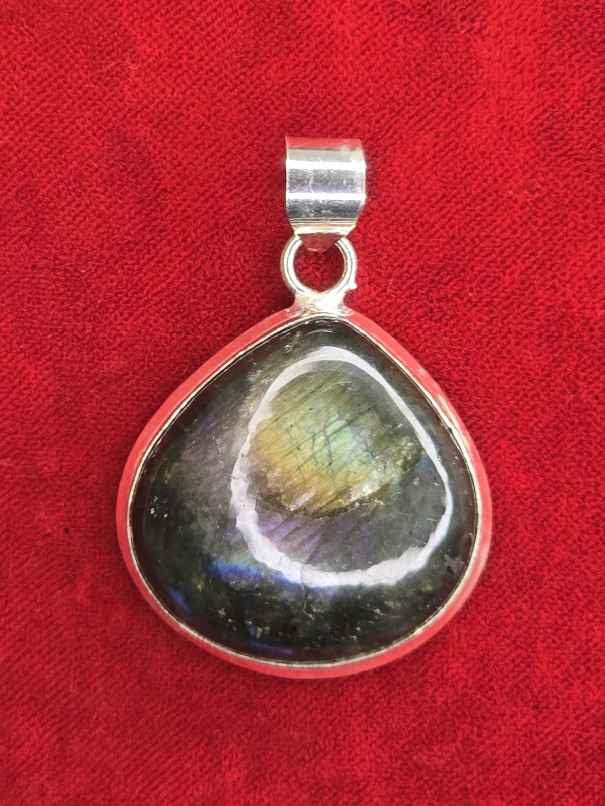 Beautiful Labradorite & Sterling Silver Pendant - P4