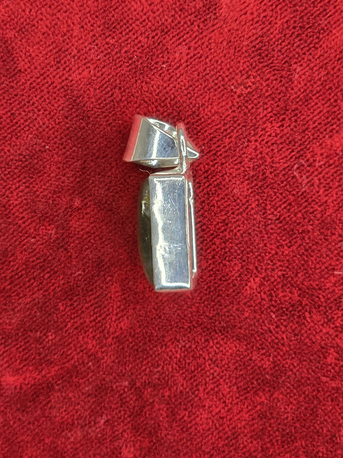 Cute Labradorite & Sterling Silver Pendant - P6
