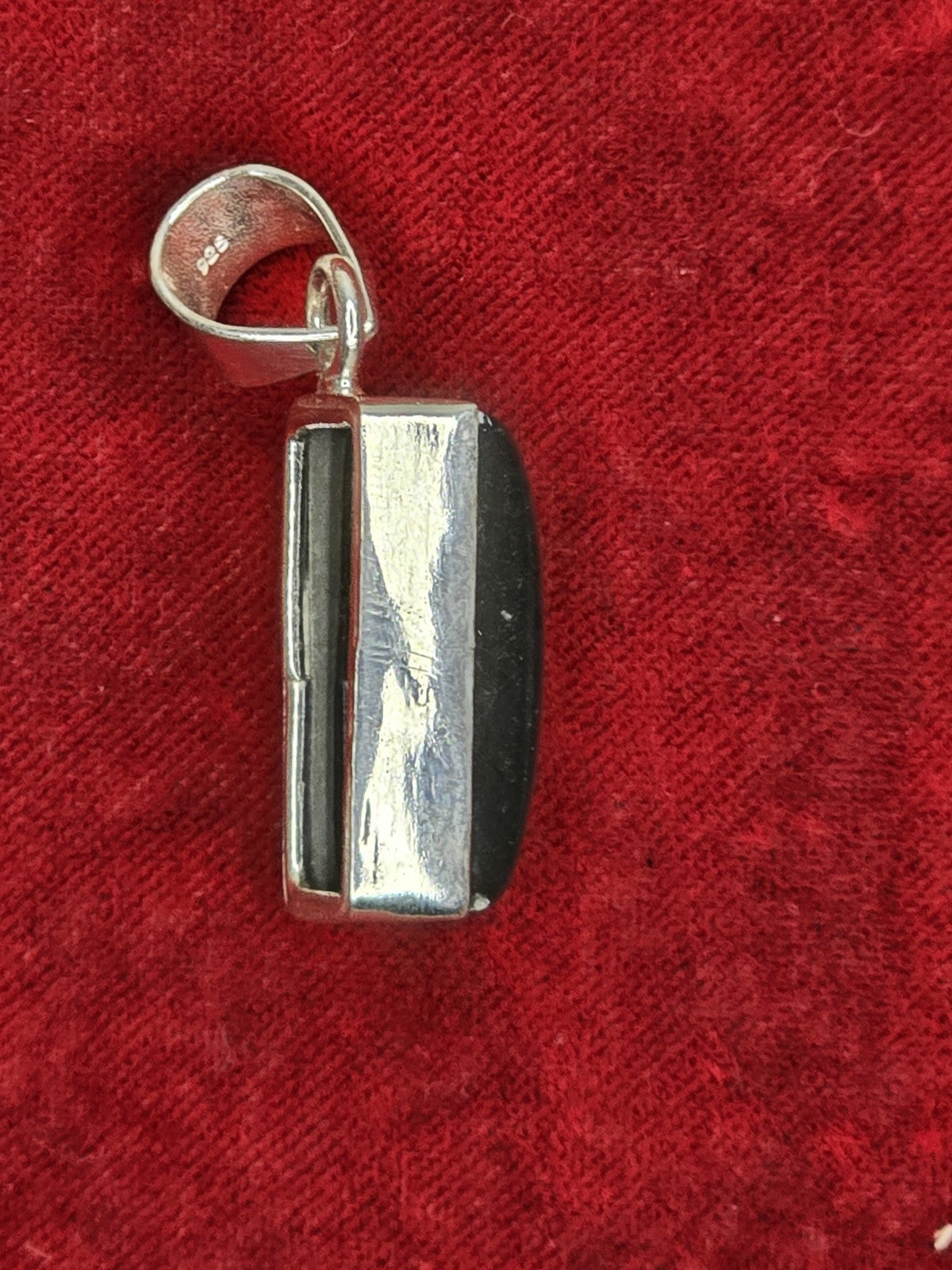 Beautiful Labradorite & Sterling Silver Pendant - P1