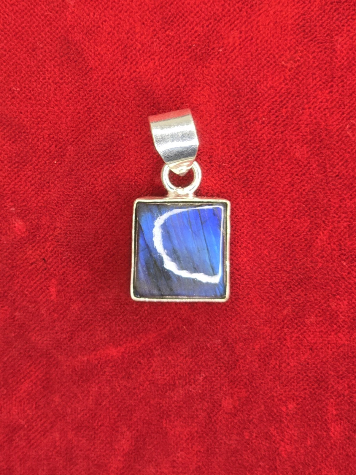 Cute Labradorite & Sterling Silver Pendant - P6