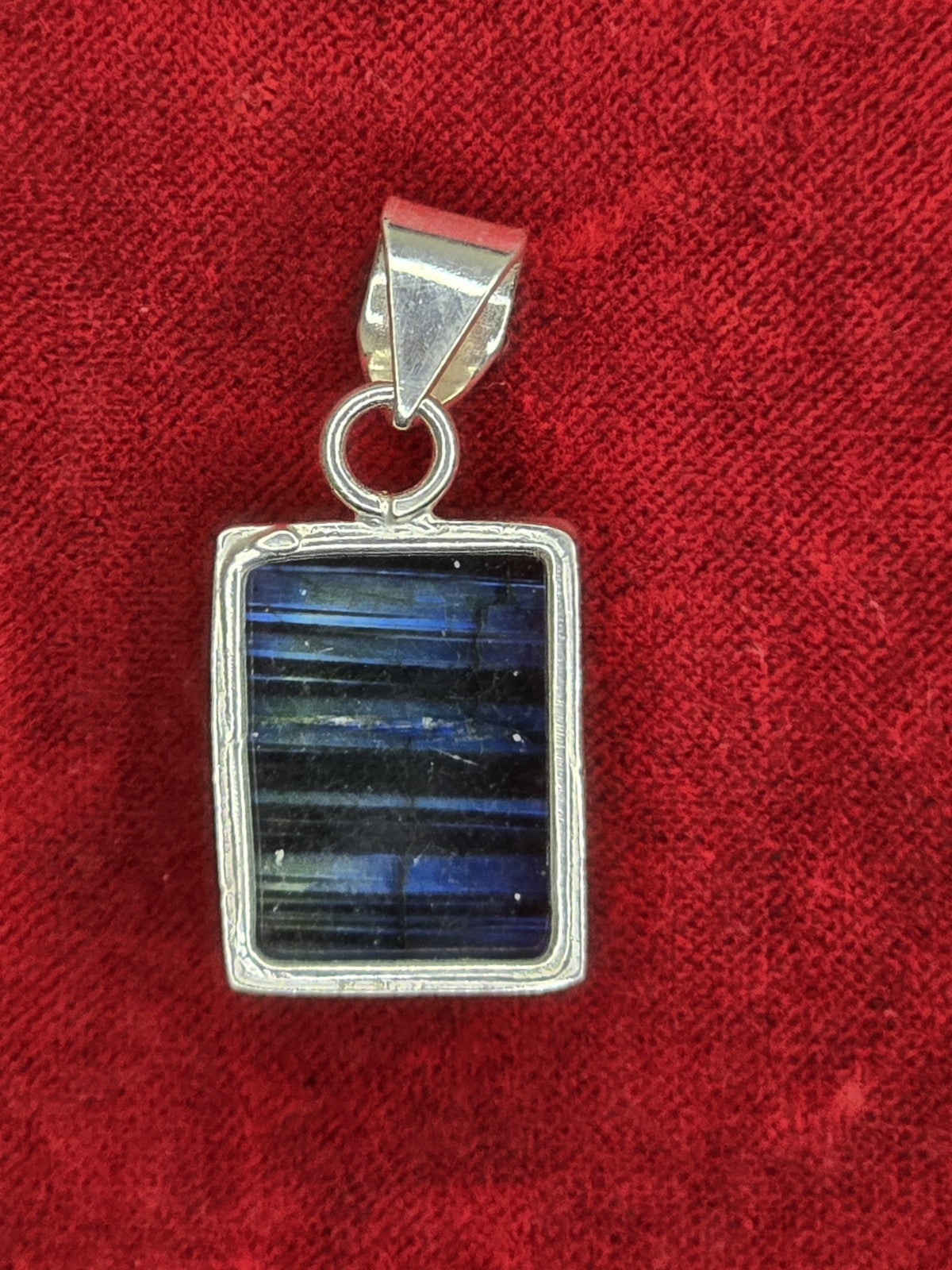Gorgeous Labradorite & Sterling Silver Pendant - P2