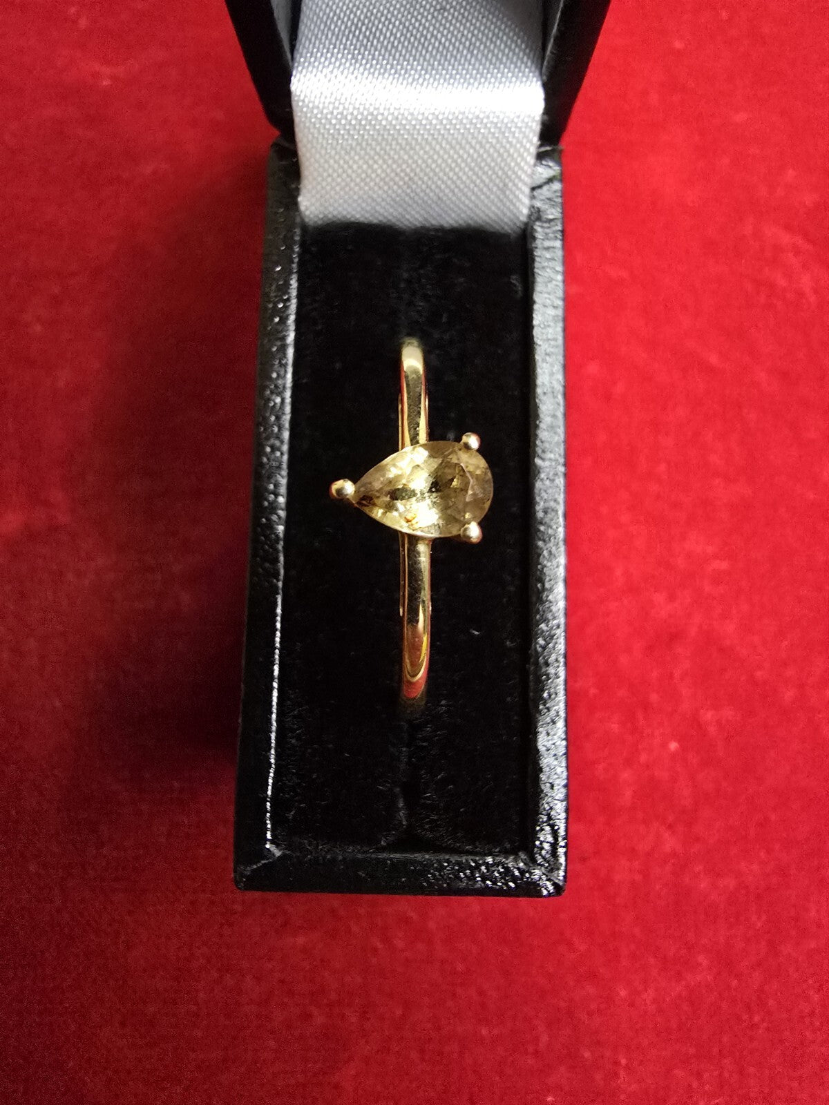 Elegant 10ct Gold & Champagne Spinel Solitaire Dress Ring - Size R