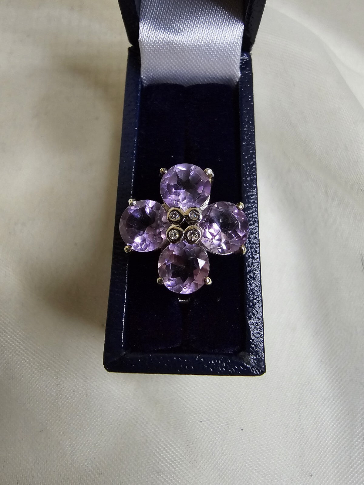 Stunning 9ct White Gold Amethyst & Diamond Flower Dress Ring - Size N½