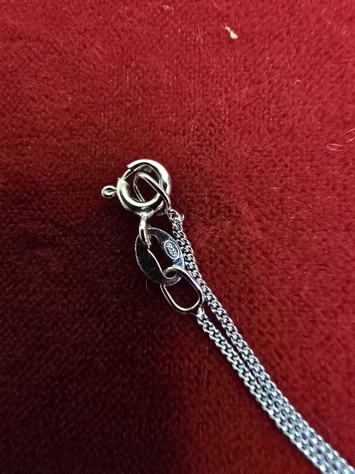 Gorgeous Sterling Silver & White Zircon Heart Necklace - 18 Inches