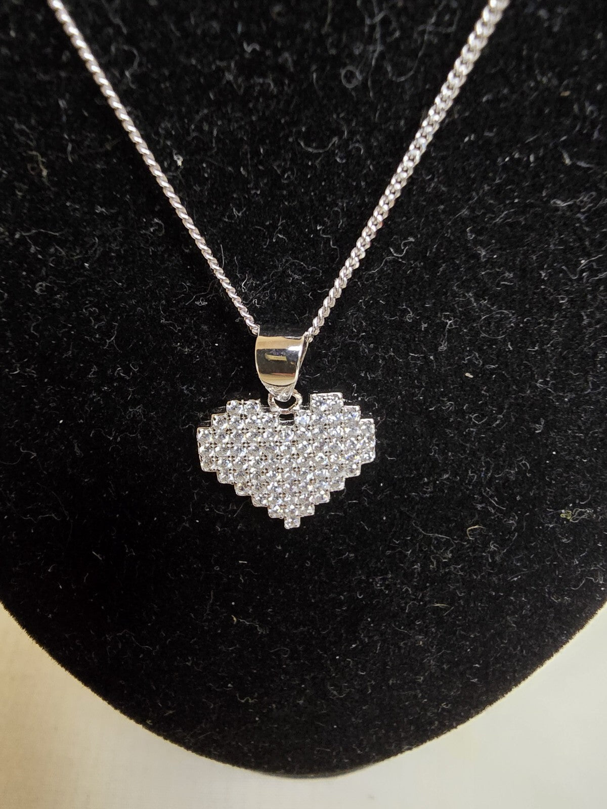 Gorgeous Sterling Silver & White Zircon Heart Necklace - 18 Inches
