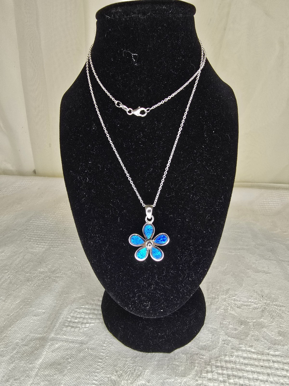 Beautiful Sterling Silver & Blue Opal Flower Necklace - 18 Inches