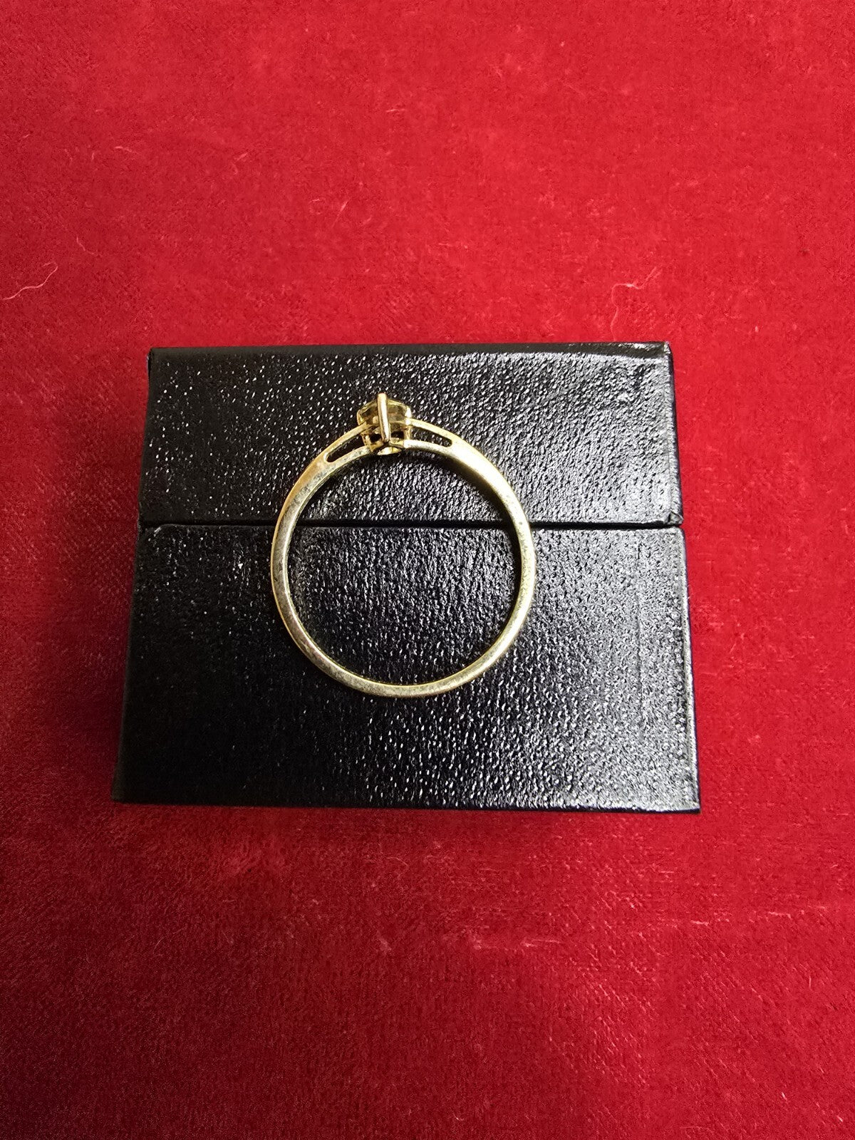Elegant 10ct Gold & Champagne Spinel Solitaire Dress Ring - Size R