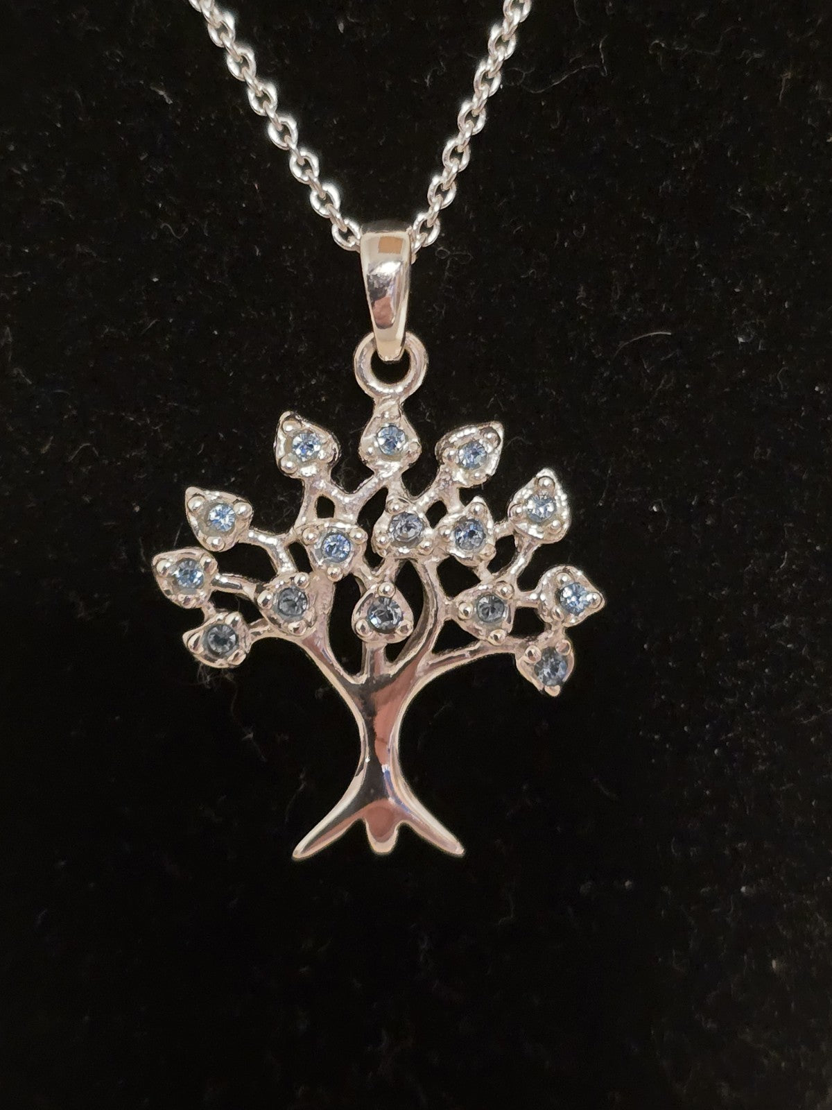 Gorgeous Sterling Silver & Aquamarine Tree of Life Necklace - 18 Inches