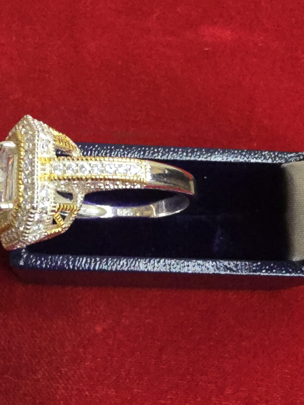 Stunning Sterling Silver & CZ Dress Ring - Size P