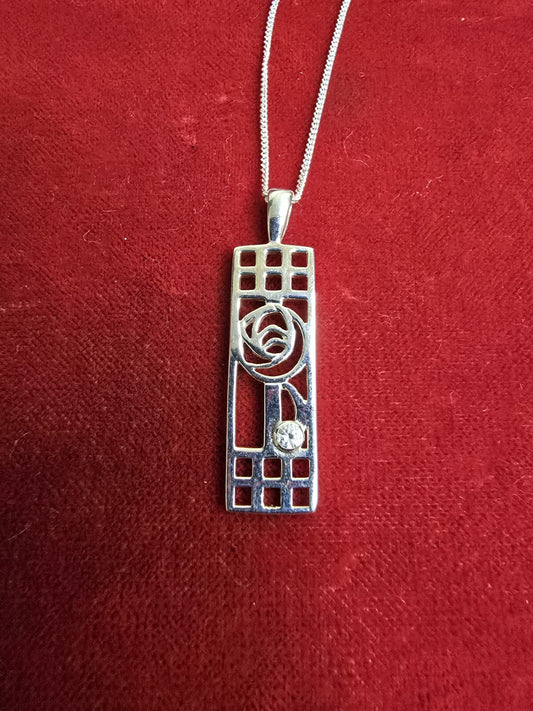 Beautiful Sterling Silver Glasgow Rose Necklace - 18 Inches