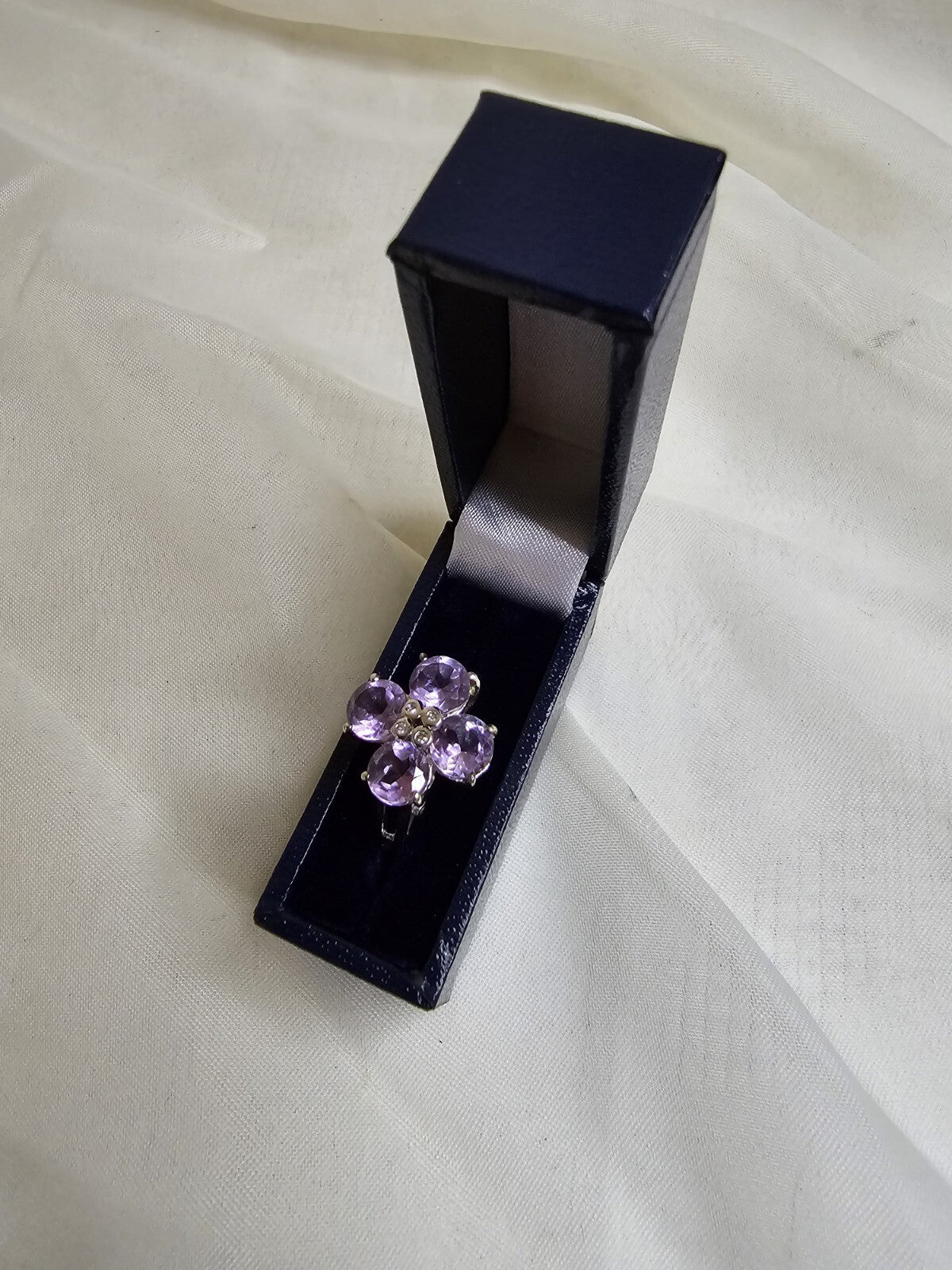 Stunning 9ct White Gold Amethyst & Diamond Flower Dress Ring - Size N½