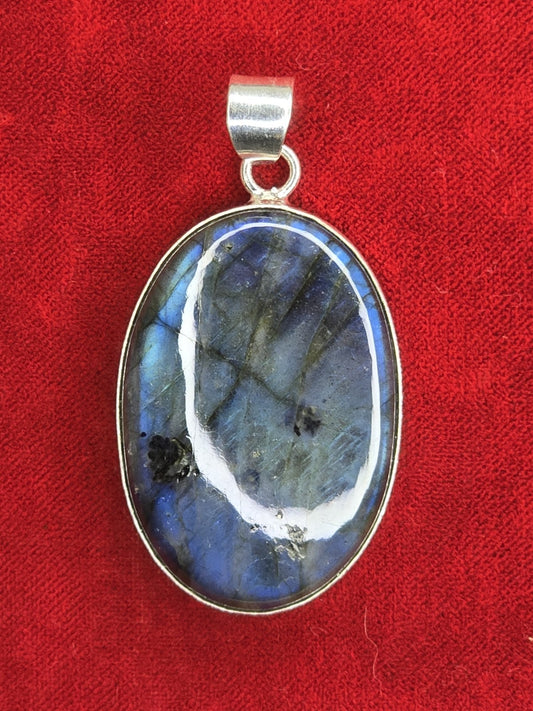 Stunning Labradorite & Sterling Silver Pendant - P3